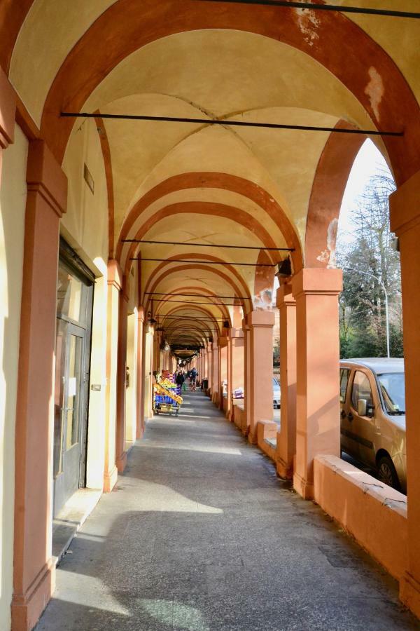 Il Portico Di Saragozza Bologne